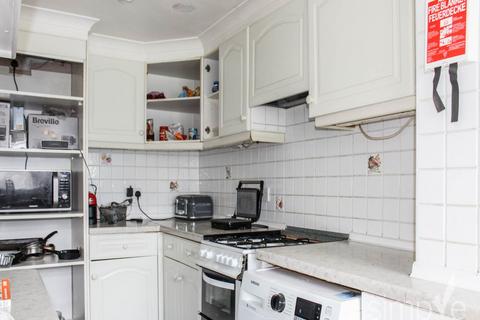 4 bedroom house to rent - Kingston Lane, Uxbridge, Middlesex