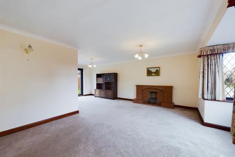 3 bedroom bungalow for sale, Appleby Gardens , Broughton DN20