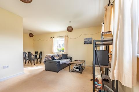 2 bedroom flat for sale, 2 Elmhurst Way, Carterton, Oxfordshire, OX18