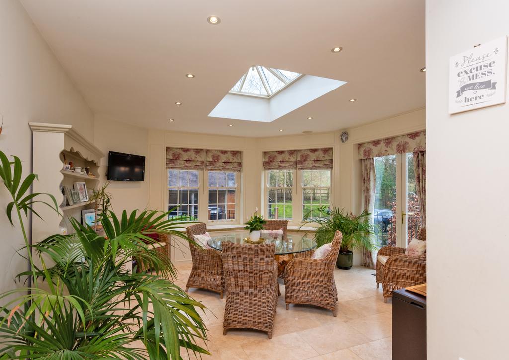 Breakfast Room