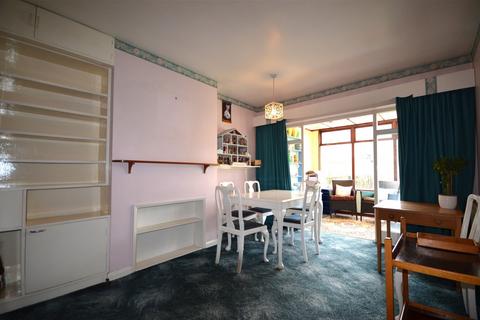 11 Risingholme Close, Harrow, HA3 7ET