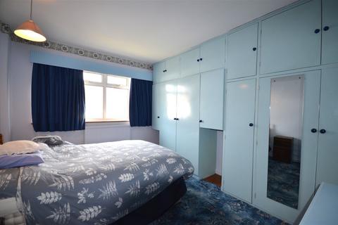 11 Risingholme Close, Harrow, HA3 7ET