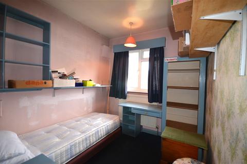 11 Risingholme Close, Harrow, HA3 7ET