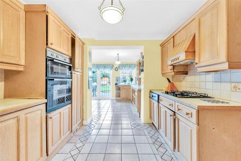14 Alderney Road, Erith, DA8 2JD