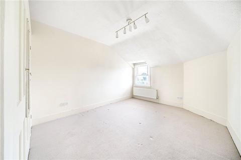 8 Weigall Road, London, SE12 8HE