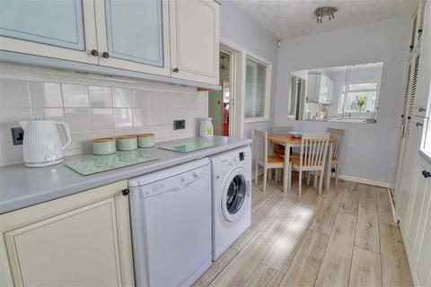 25 Bournemouth Road, Holland-on-sea, Clacton-on-sea, CO15 5TD