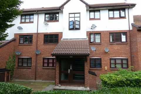 1 bedroom flat to rent, Swallow Close, Greenhithe, DA9