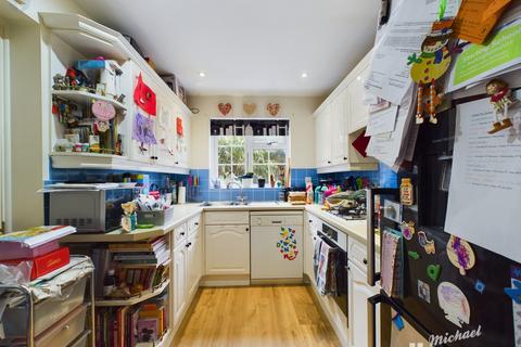 3 bedroom detached house for sale - Rivets Close, Aylesbury, Buckinghamshire
