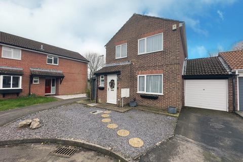 9 Tiberius Close, Basingstoke, RG23 8HX