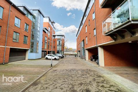 2 bedroom flat for sale, Butcher Street, Leeds