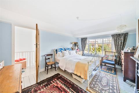 55 Esher Road, East Molesey, KT8 0AH