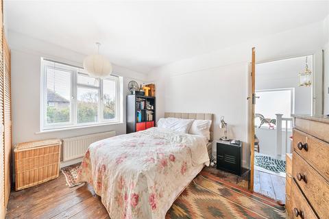 55 Esher Road, East Molesey, KT8 0AH