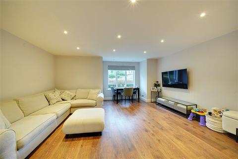 2 bedroom flat for sale - Badgers Close, Enfield, EN2