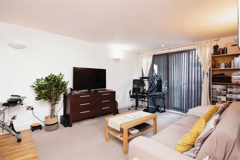 2 bedroom flat for sale, Advent 2, 1 Isaac Way M4 7ED