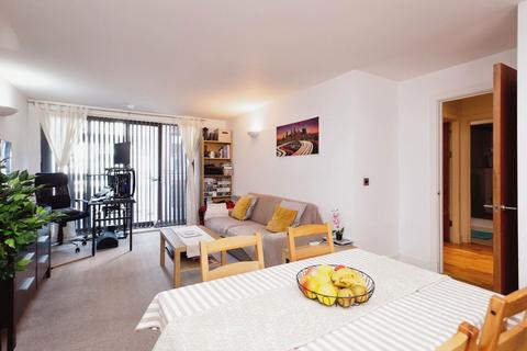 2 bedroom flat for sale, Advent 2, 1 Isaac Way M4 7ED