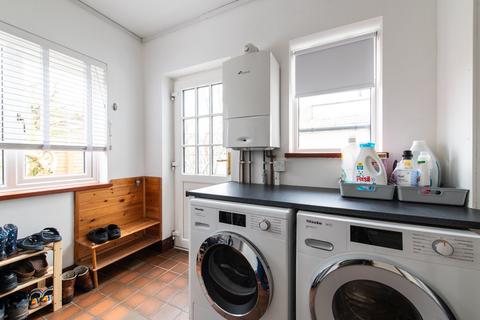 49 Whitehill Road, Gravesend, DA12 5PE