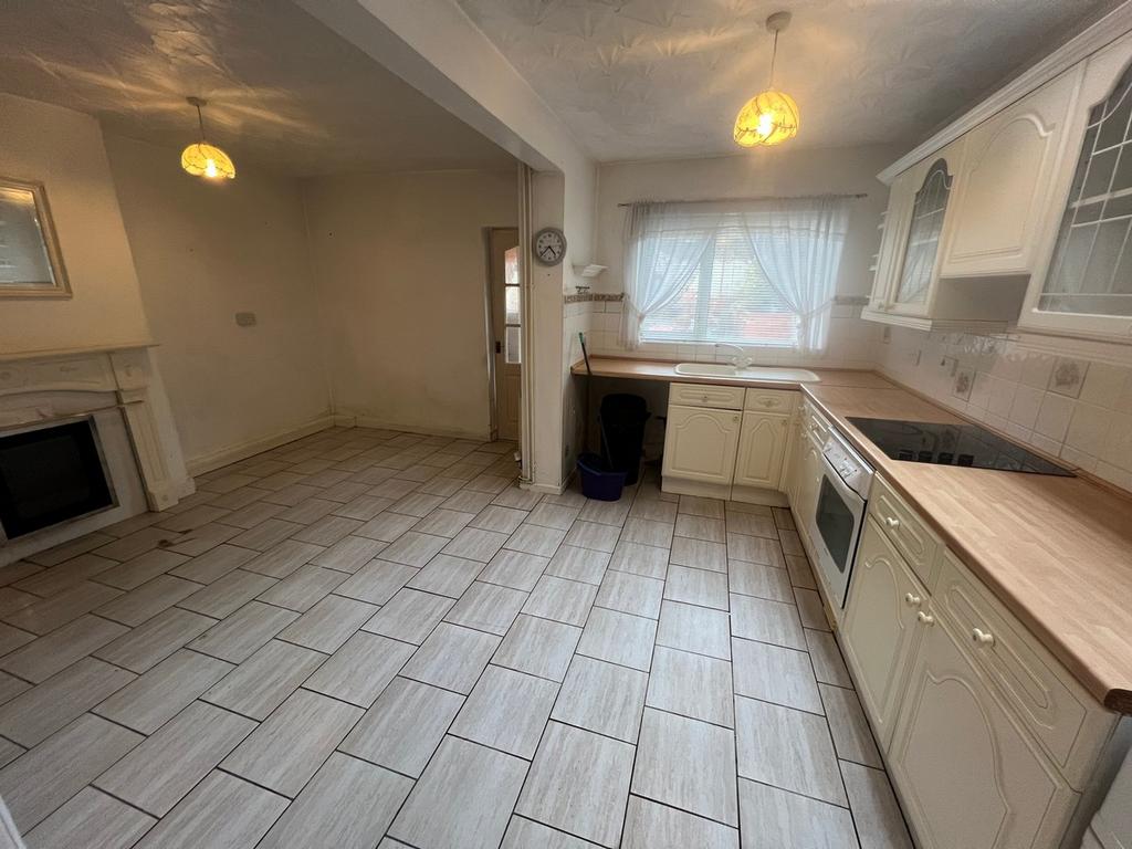 Roberts Street Ynysybwl Pontypridd 2 bed terraced house for sale £
