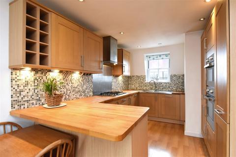 3 bedroom end of terrace house to rent - Sussex Mews, Catford, London, SE6 4UY