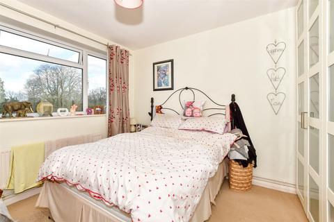 2 bedroom flat for sale - Whitehall Lane, Buckhurst Hill, Essex