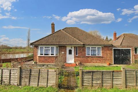 2 bedroom bungalow for sale, Forge Lane, Maidstone ME18