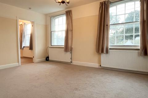 1 bedroom flat to rent, The Nook, London Road, Farningham DA4 0JP