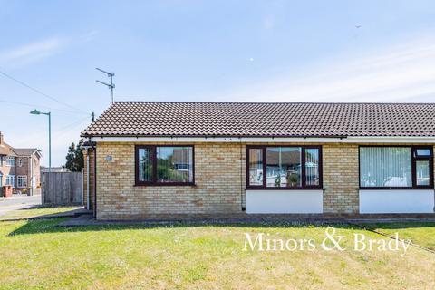 2 bedroom semi-detached bungalow for sale, Allen Road, Lowestoft