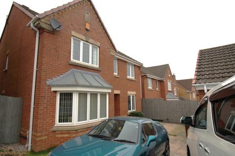4 bedroom detached house to rent, Kielder Close, Ashton-in-Makerfield, Wigan, WN4