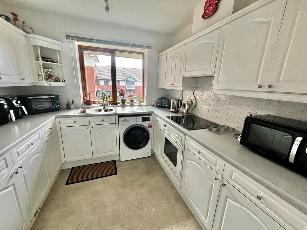 Vennland Way, Minehead TA24 2 bed retirement property for sale £123,000