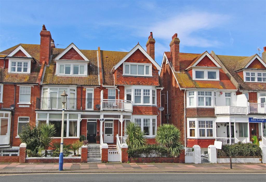 Royal Parade, Eastbourne BN22 1 bed flat for sale £190,000