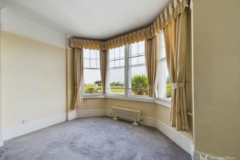 1 bedroom flat for sale, Royal Parade, Eastbourne BN22