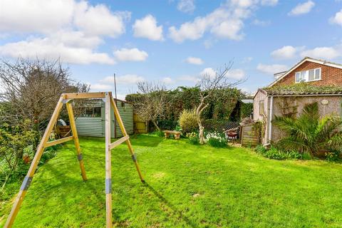 16 Roman Way, St Margarets At Cliffe, Dover, CT15 6AH