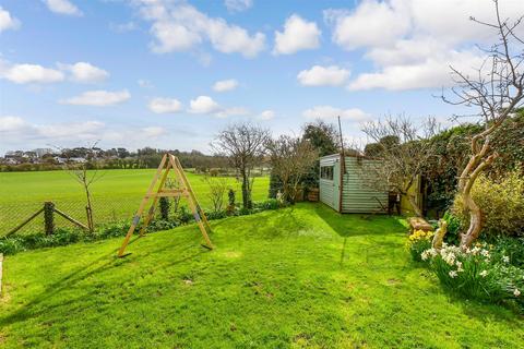 16 Roman Way, St Margarets At Cliffe, Dover, CT15 6AH