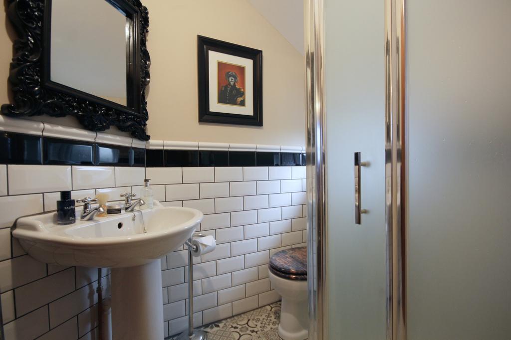 Ensuite