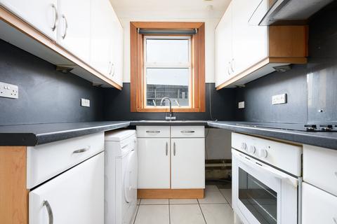 4 bedroom flat for sale, Dunlop Street, Greenock, PA16