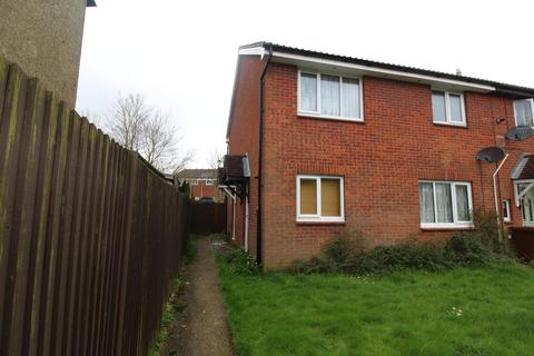 1 bedroom end of terrace house to rent - Weybridge Close,  Chatham, ME5