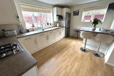 6 Alligin Close, Chadderton, Oldham, OL9 0LZ