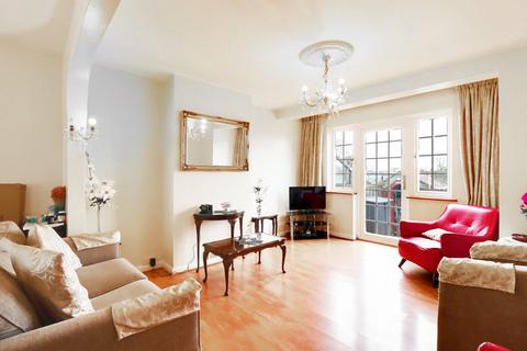 3 bedroom end of terrace house for sale - Northborough Road, London SW16