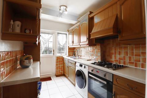 3 bedroom end of terrace house for sale, Northborough Road, London SW16