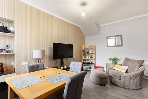 2 bedroom flat for sale, Melbourne Road, Broxburn EH52