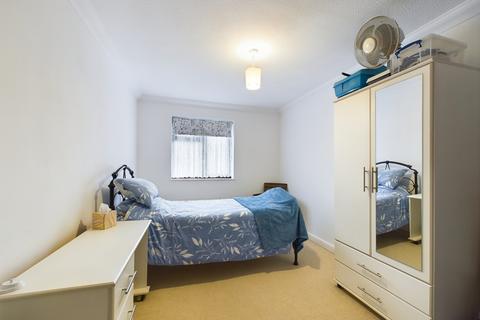 10 Bramley Walk, Whitehill, Bordon, GU35 9BG