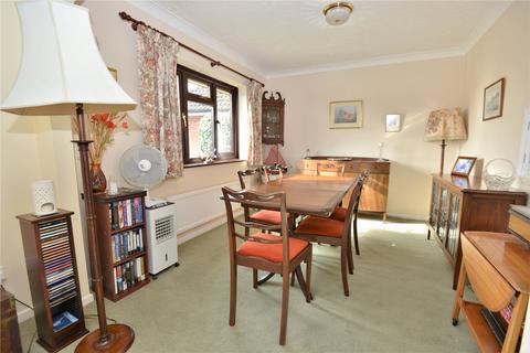 3 bedroom bungalow for sale - Hazel Close, Alderholt, Fordingbridge, SP6
