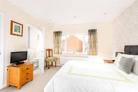 4 bedroom detached house for sale, Wolverton Road, Newport Pagnell, Buckinghamshire, MK16