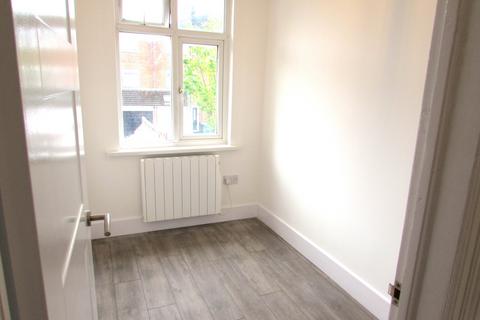 2 bedroom flat to rent, Montrose Road, Harrow, Middlesex HA3