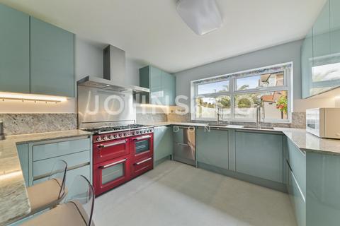 5 bedroom end of terrace house to rent - Boston Manor Road, Brentford, London, TW8