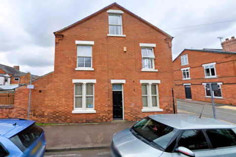 4 bedroom semi-detached house to rent, Collin Street, Beeston, Nottingham, NG9 1EW