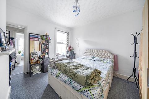 5 Glenthorne Road, Kingston Upon Thames, KT1 2UB