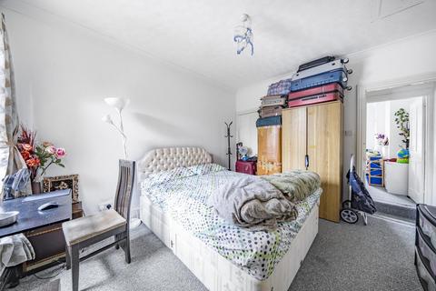 5 Glenthorne Road, Kingston Upon Thames, KT1 2UB