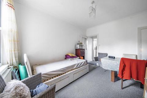 5 Glenthorne Road, Kingston Upon Thames, KT1 2UB