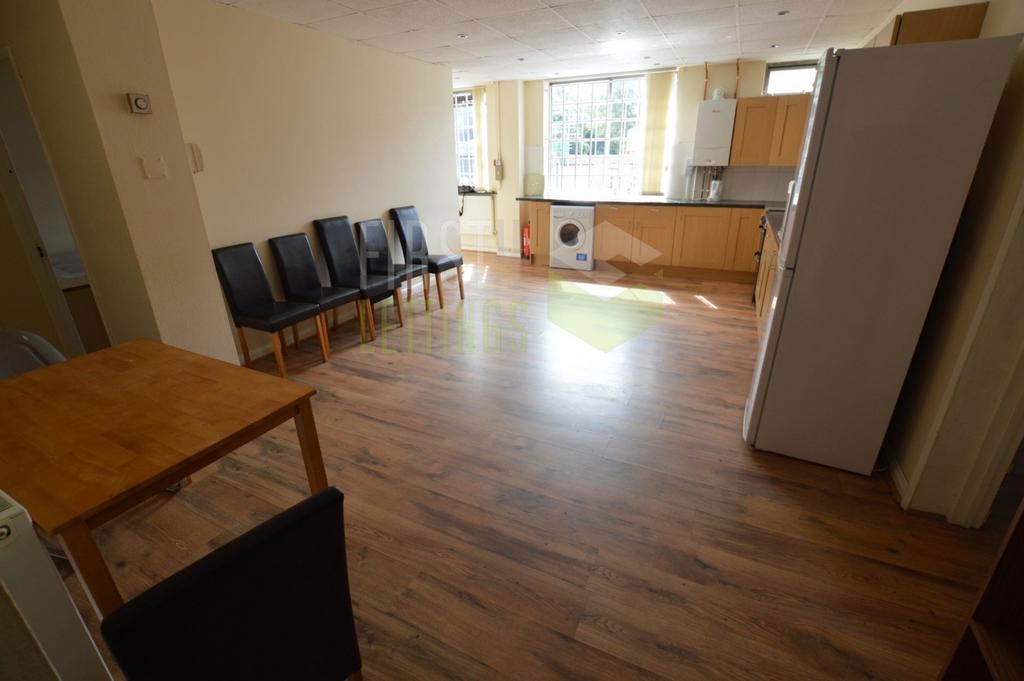 Kitchen/lounge