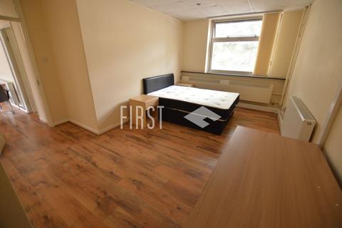 4 bedroom flat to rent, London Road, Leicester LE2